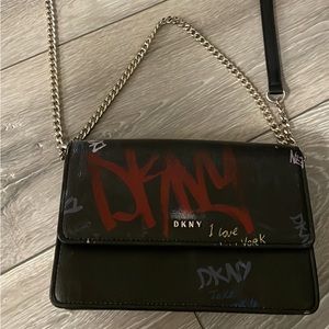 New no damage dkny black bag - worn once